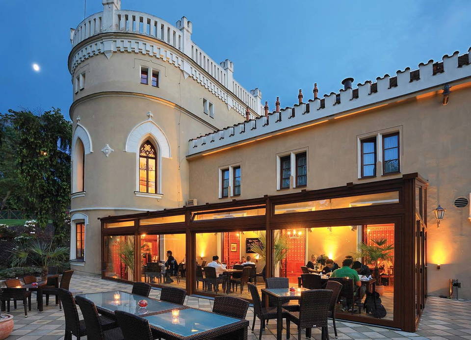 Noc na zámku Chateau St. Havel s bohatou snídaní a tříchodovou večeří