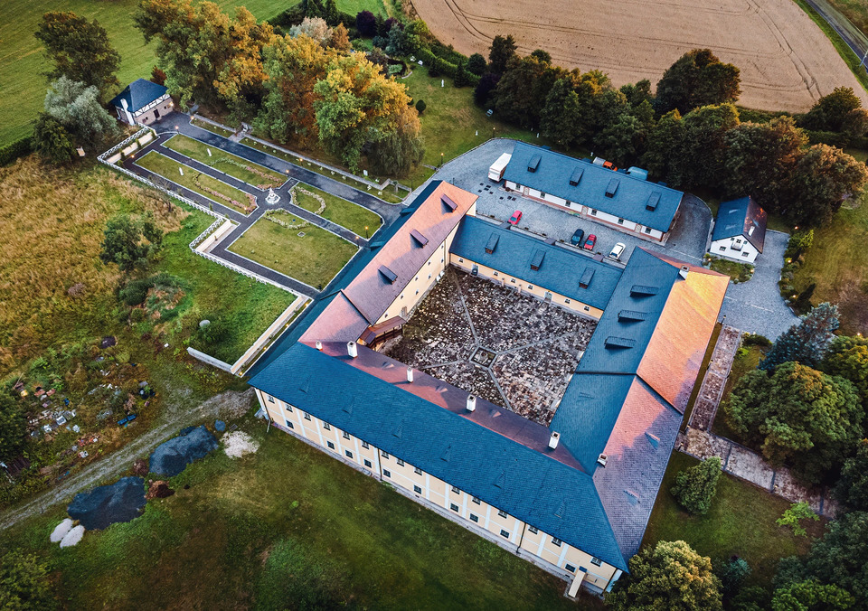 Zámecký pobyt se snídaní a prohlídkou na šlechtickém Zámku Rychvald pro 2 osoby