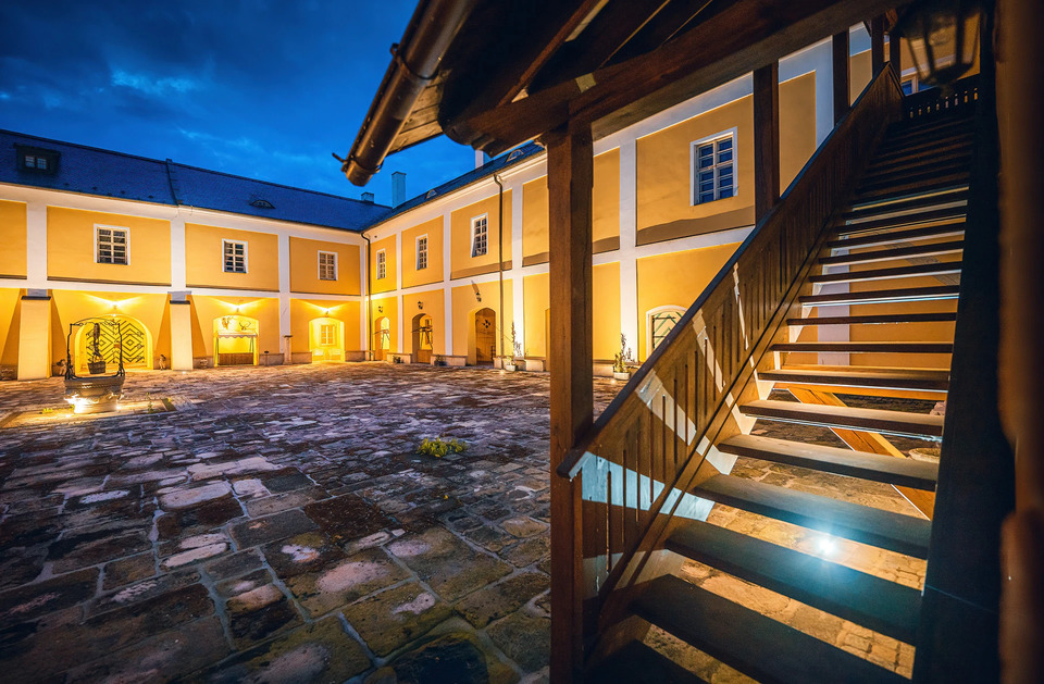 Zámecký pobyt se snídaní a prohlídkou na šlechtickém Zámku Rychvald pro 2 osoby