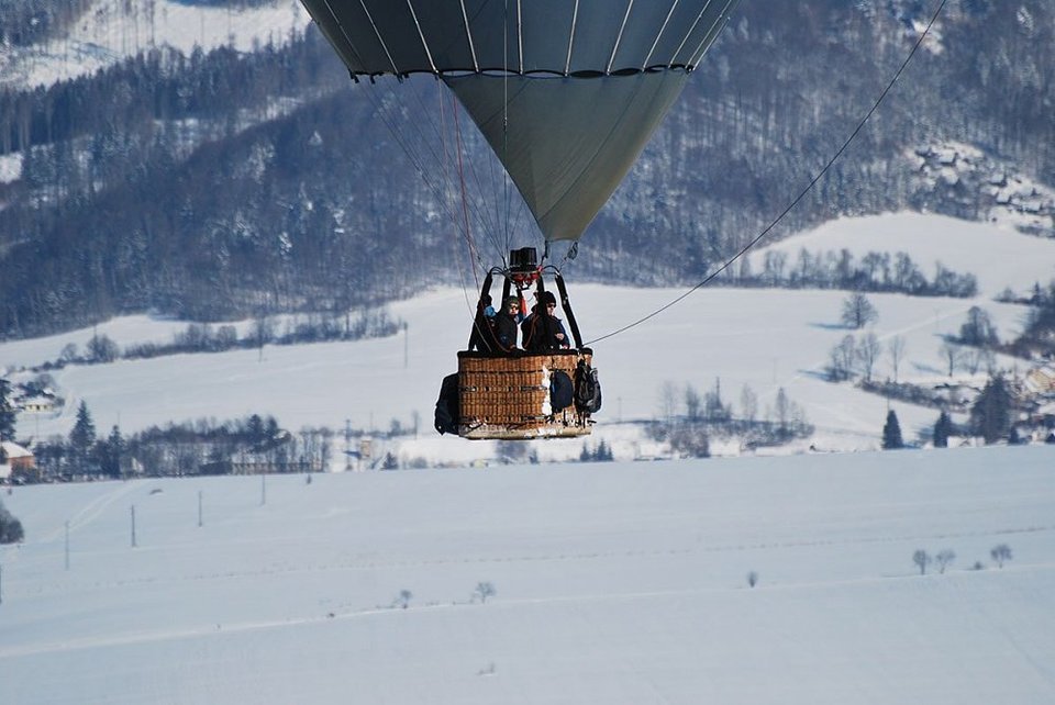 Zimní expediční let balónem přes Beskydy