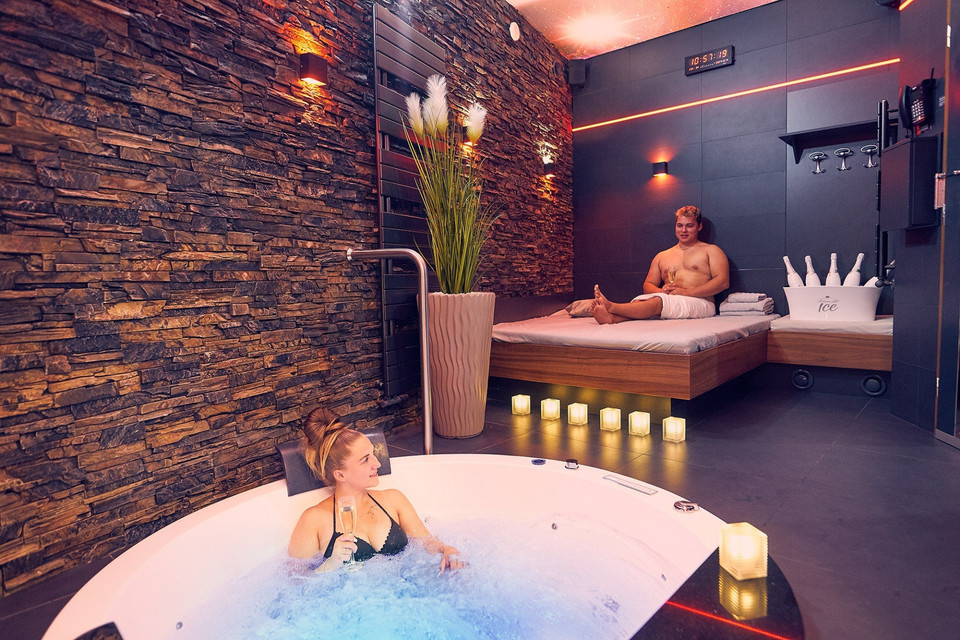 Romantický pobyt se snídaní a tříchodovou degustační večeří ve Wellness Hotelu Kocanda****