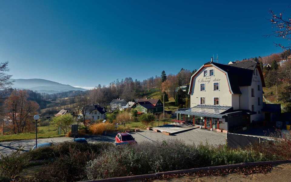 Ubytování s polopenzí a relaxací ve wellness uprostřed Jesenických hor v hotelu Slunný dvůr na 2 noci pro dva