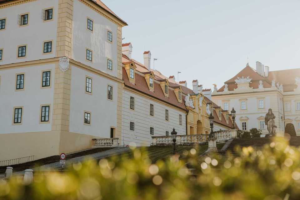 Kouzelný pobyt na zámku Valtice se snídaní a romantickou večeří pro 2 osoby na 2 noci