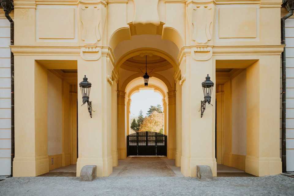 Kouzelný pobyt na zámku Valtice se snídaní a romantickou večeří pro 2 osoby na 2 noci