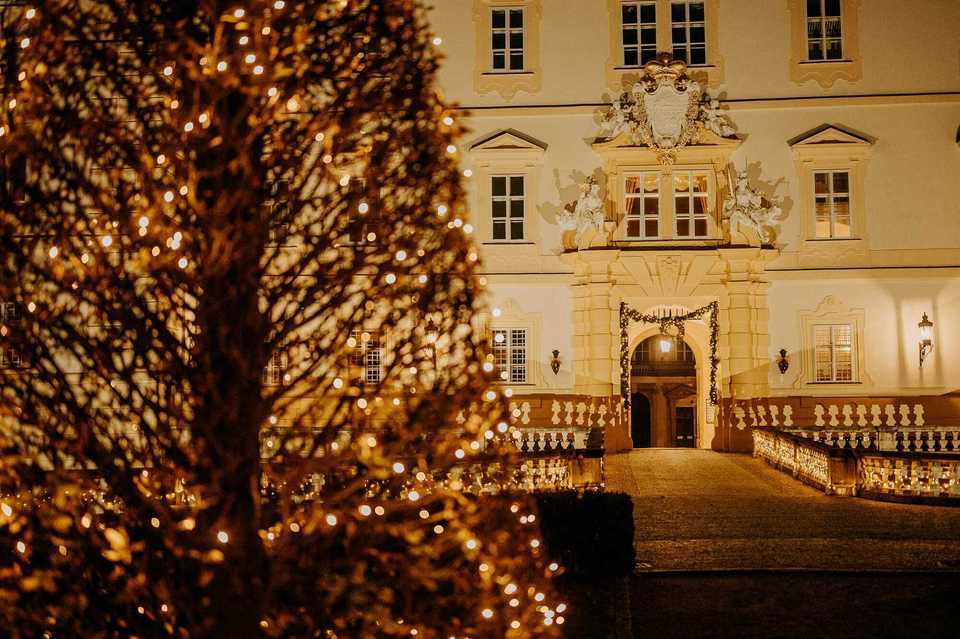 Kouzelný pobyt na zámku Valtice se snídaní a romantickou večeří pro 2 osoby na 2 noci