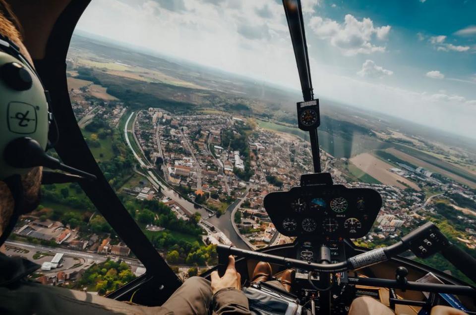 Vyhlídkový let vrtulníkem po celé ČR