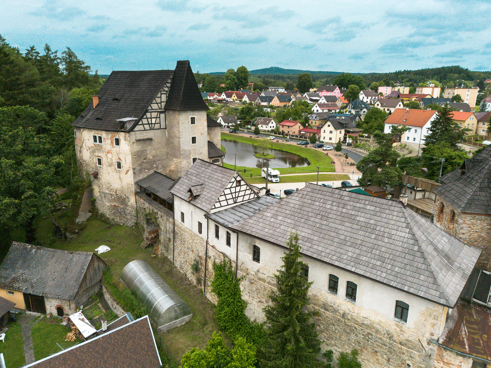 Romantický pobyt na historickém hradu Vildštejn se snídaní a degustační večeří pro 2 osoby