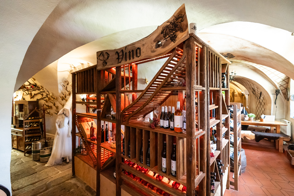 Romantický pobyt na historickém hradu Vildštejn se snídaní a degustační večeří pro 2 osoby