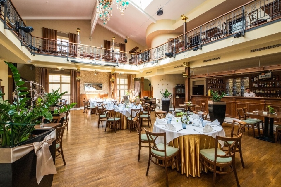 Odpočinkový wellness večer s 4chodovou večeří v hotelu Hejtmanský dvůr**** pro 2 osoby