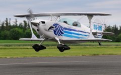Akrobatický let Christen Eagle II
