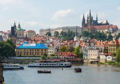 Plavba po Vltavě na 2 hodiny s vynikajícím obědem a krásnými výhledy