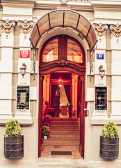 Pobyt s příběhem umělců v nádherném Alfons Boutique Hotel**** v Praze