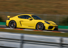 Jízda v Porsche GT4 Cayman na velkém závodním Masarykově okruhu v Brně