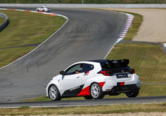 Jízda v Toyota GR Yaris na okruhu Autodromu Sosnová