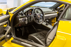 Jízda v Porsche GT4 Cayman Beroun
