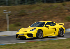 Jízda v Porsche GT4 Cayman na Polygonu Hradec Králové