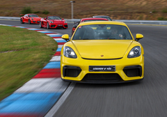 Jízda v Porsche GT4 Cayman na Polygonu Hradec Králové