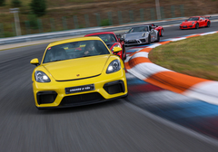 Jízda v Porsche GT4 Cayman na Polygonu Hradec Králové