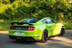 Pronájem Ford Mustang GT 2015 s neomezeným nájezdem kilometrů Praha