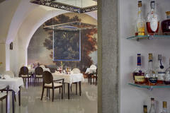 Degustační 6-chodové menu v zámecké restauraci Chateau Herálec s vinným párováním