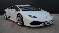 Jízda v Lamborghini na polygonu v Brně