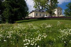 Romantická noc na úchvatném Chateau Mcely***** s polopenzí a privátním wellness pro 2 osoby