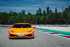 Jízda v Lamborghini na velkém závodním Masarykově okruhu v Brně