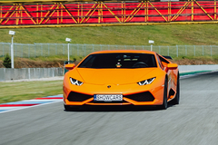 Jízda v Lamborghini na velkém závodním Masarykově okruhu v Brně