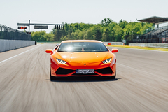 Jízda v Lamborghini na velkém závodním Masarykově okruhu v Brně