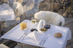 Jedinečné Aperitivo v Pytloun Sky bar & Restaurant Prague s kouzelným výhledem na Prahu