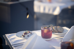 Jedinečné Aperitivo v Pytloun Sky bar & Restaurant Prague s kouzelným výhledem na Prahu