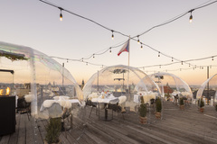 Jedinečné Aperitivo v Pytloun Sky bar & Restaurant Prague s kouzelným výhledem na Prahu