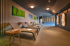 Romantika v Zámeckém hotelu Maxmilian Lifestyle Resort**** s polopenzí, wellness a unikátním labyrintáriem