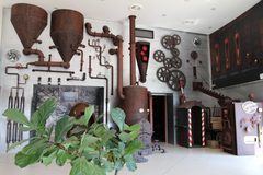 Prohlídka s ochutnávkou i výroba vlastní čokolády v Chocotopii