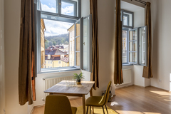 Senzační pobyt se snídaní přímo pod Pražským hradem - Apartmán Superior