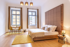 Senzační pobyt se snídaní přímo pod Pražským hradem - Apartmán Superior