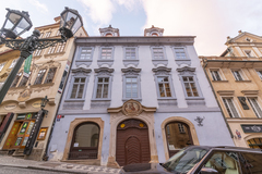 Senzační pobyt se snídaní přímo pod Pražským hradem - dům U Zlaté Podkovy