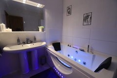 Apartmán Apahouse č. 5 pro až 4 osoby s vířivkou