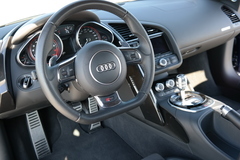Jízda v Audi R8 4.2 V8 na velkém závodním okruhu