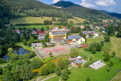 Pobyt pro zamilované v Jeseníkách s romantickou večeří a wellness zónou na 2 noci