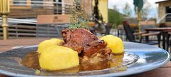 Pobyt pro zamilované v Jeseníkách s romantickou večeří a wellness zónou na 2 noci