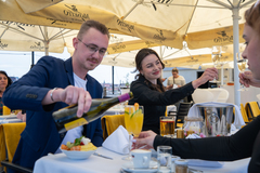 Prémiová snídaně na střešní terase Pytloun Sky Bar & Restaurant Prague na Václavském náměstí