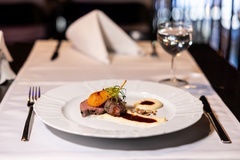 Degustační menu v unikátní restauraci Talíř v srdci Prahy