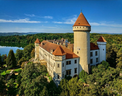 Filmová autoúnikovka po středních Čechách