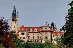 Filmová autoúnikovka po středních Čechách