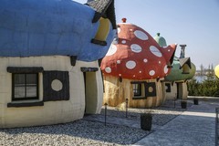 Netradiční rodinný pobyt s polopenzí v kouzelné Houbičkové vile Hotelového resortu JESENICE