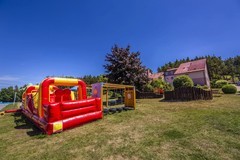 Netradiční rodinný pobyt s polopenzí v kouzelné Houbičkové vile Hotelového resortu JESENICE