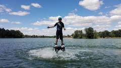 Let na flyboardu