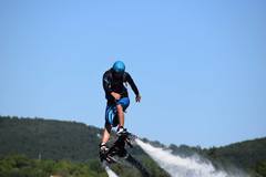 Let na flyboardu
