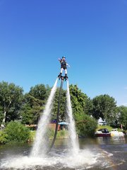Let na flyboardu